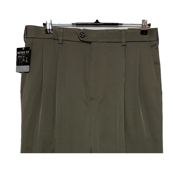 Izod Pants Mens Green 33X32 Performance SportFlex Double Pleated Metrix Fit NWT - Picture 5 of 11